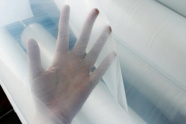 1638954547971552.jpg 透明薄膜.jpg